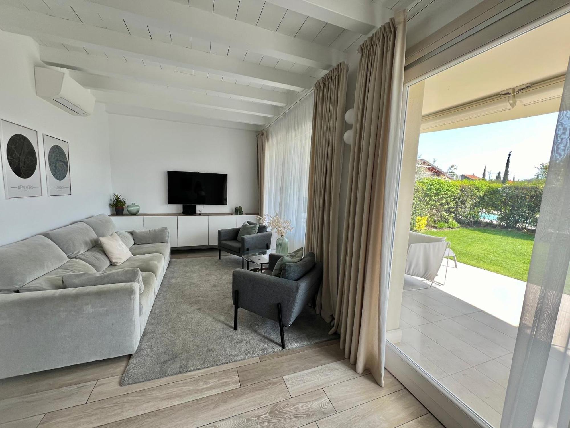 Paganini Suites And Apartments Sirmione Quarto foto