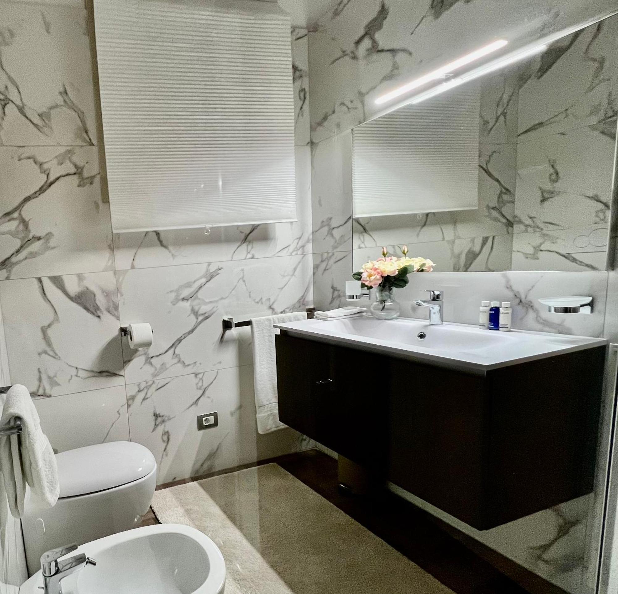 Paganini Suites And Apartments Sirmione Quarto foto